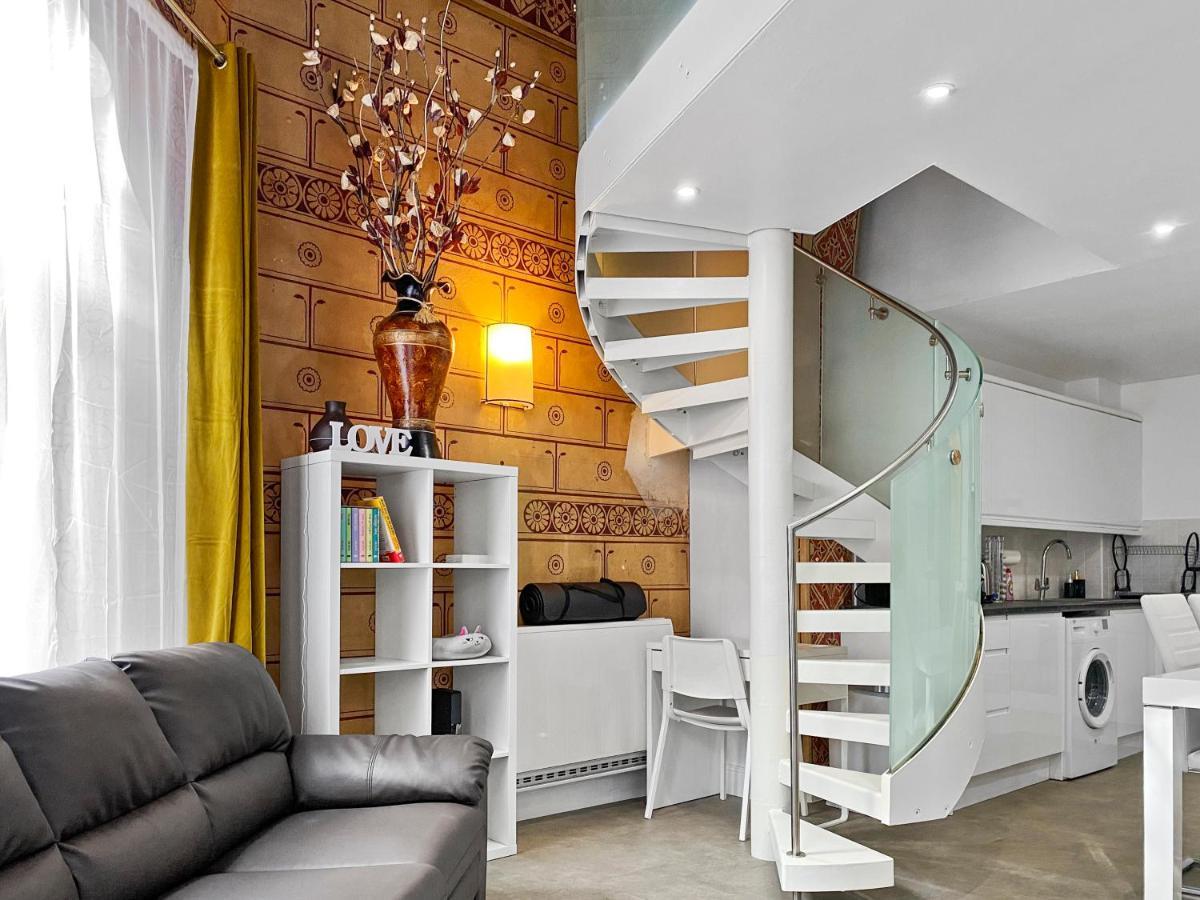 Rare 1-Bed Church Converted Apartment In London Luaran gambar