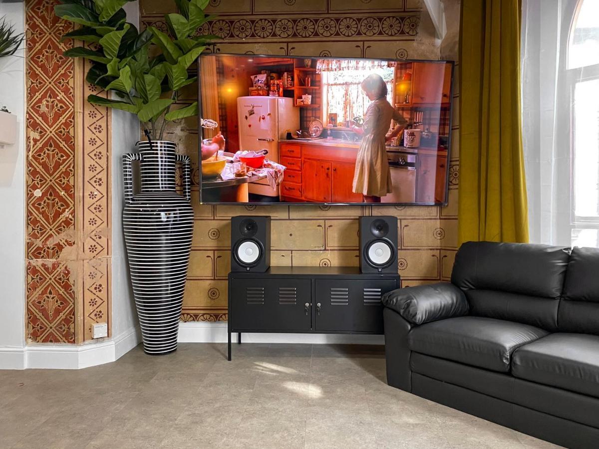 Rare 1-Bed Church Converted Apartment In London Luaran gambar